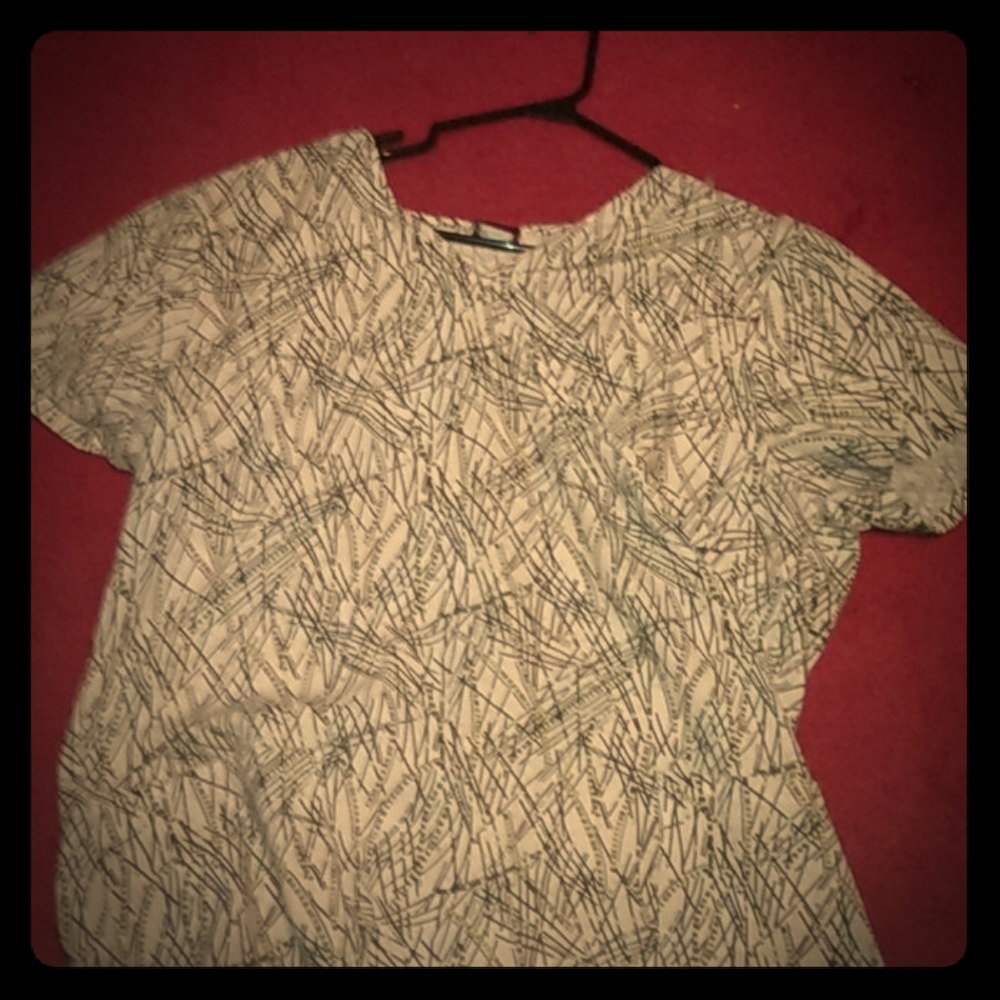 Patterned ursing uniform top